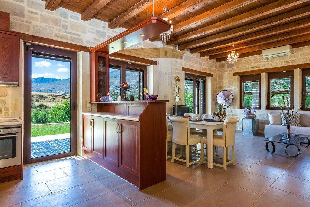 Poseidon Villa, Nestled In The Picturesque South, By Thinkvilla Lefkogeia المظهر الخارجي الصورة
